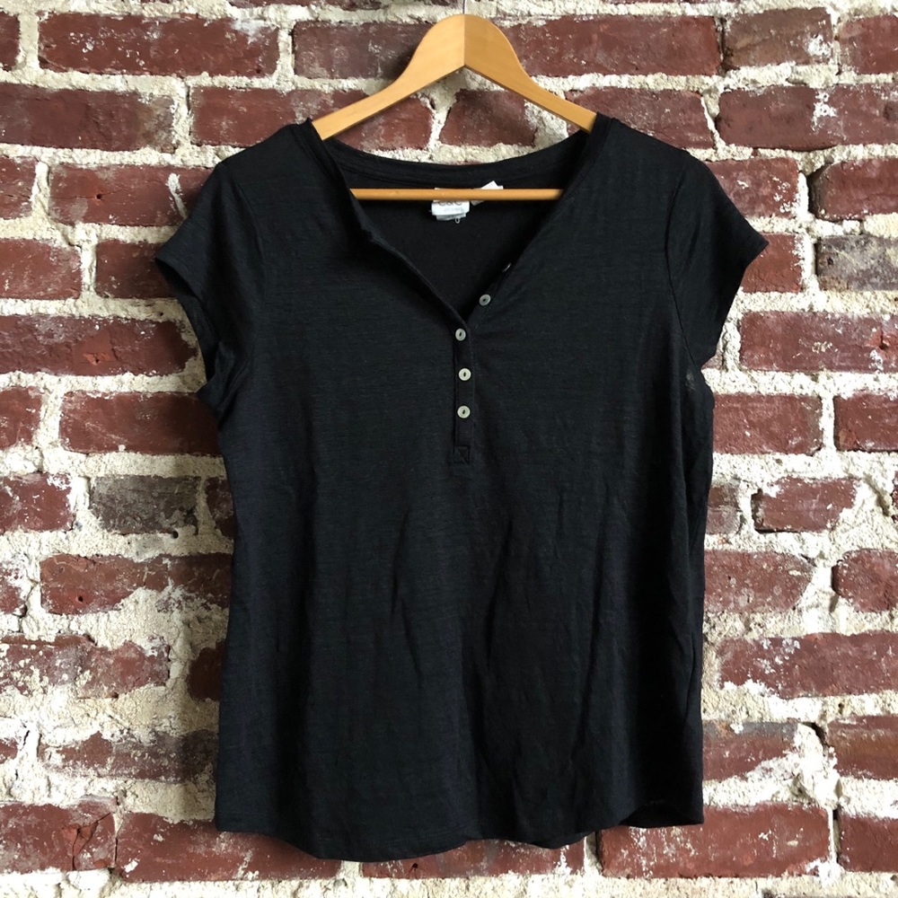 🌟 Linen Henley Top